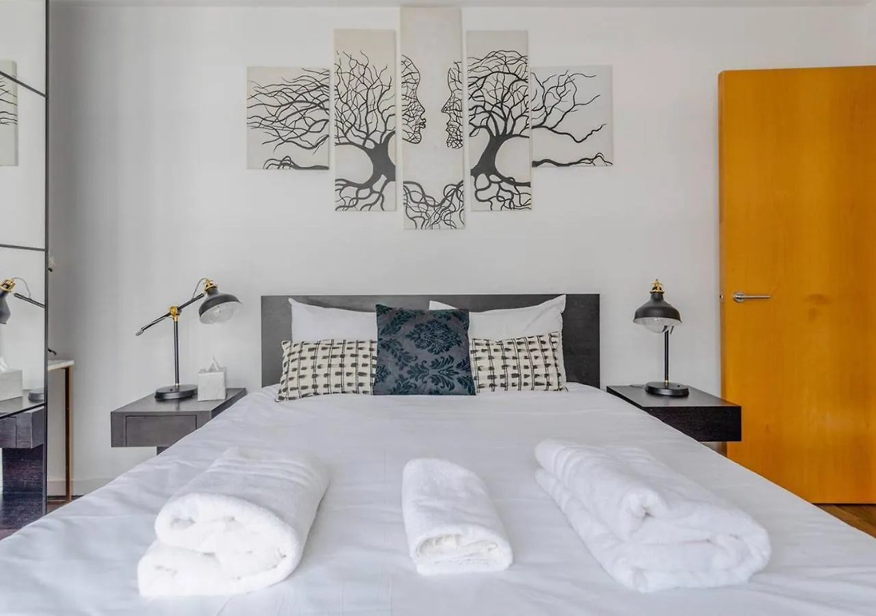 Modern 1Bd Flat In Aldgate East With Terrace Apartment London
