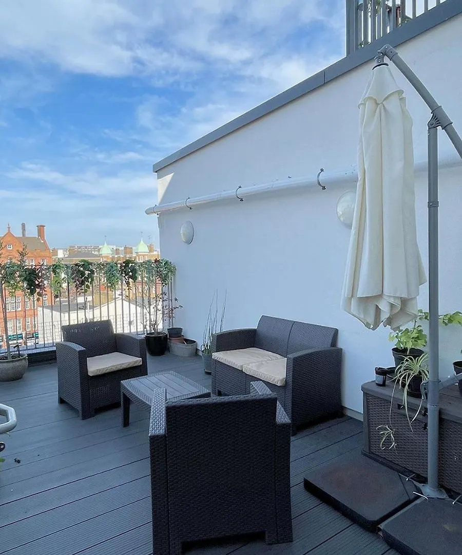 Modern 1Bd Flat In Aldgate East With Terrace Apartment London